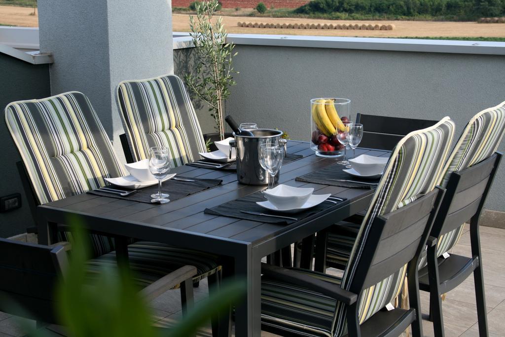 Olive Charm Apartment Umag Ngoại thất bức ảnh